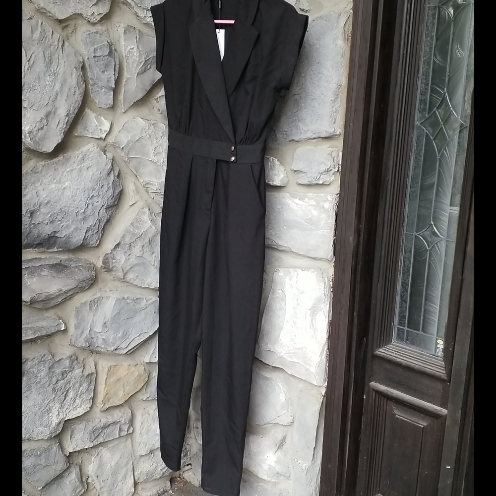 MOVING sale🎈🎈🛍 Closet by London Jumpsuit